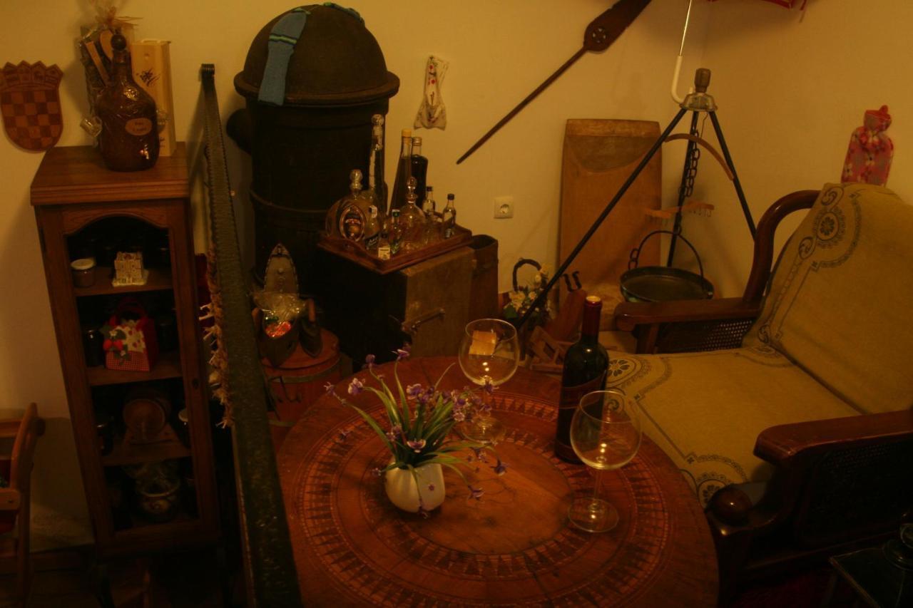 House Maka Hotel Rudanovac Buitenkant foto